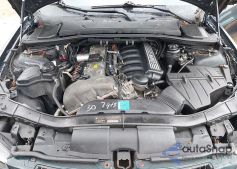 2006 BMW 325Xi z USA, uszkodzony, nr VIN WBAVD13546KT80140